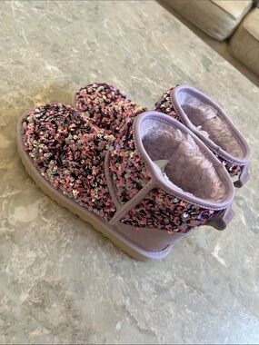 UGG Sequin Ankle Boots in Lavender Pink size 6 women’s